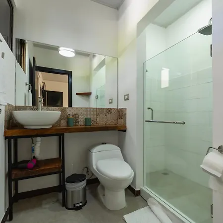 Amazilia Guesthouse